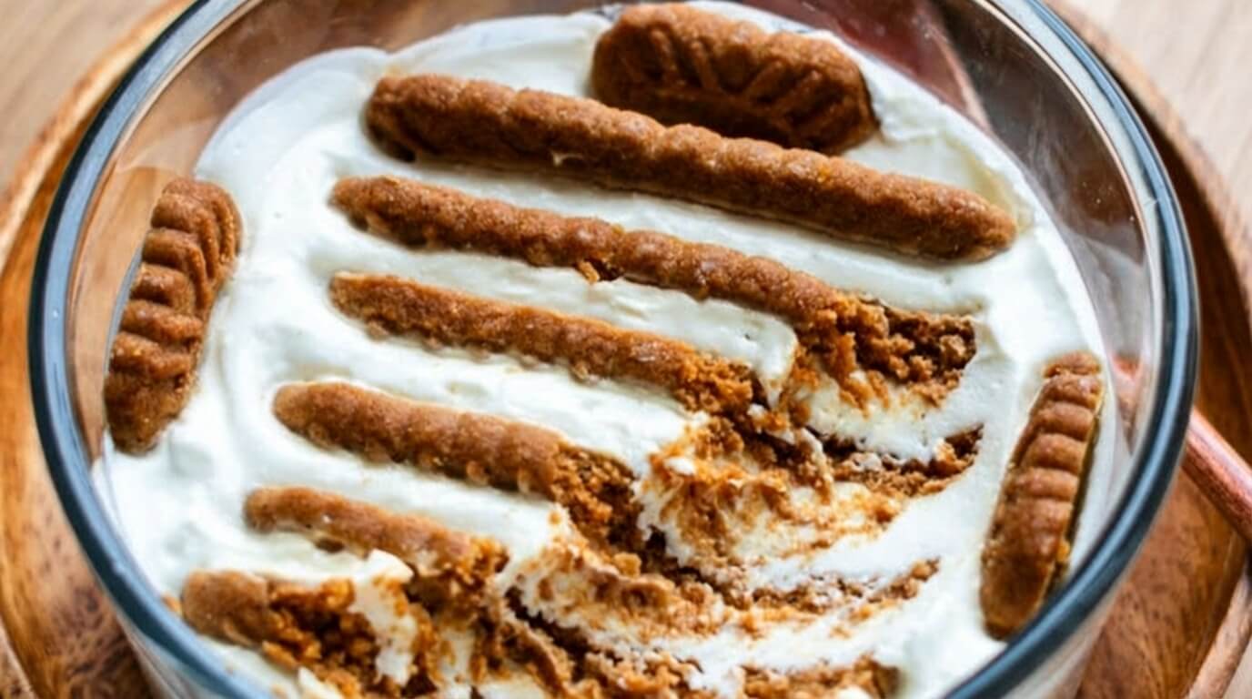 2 ingredient yogurt cheesecake in glass bowl